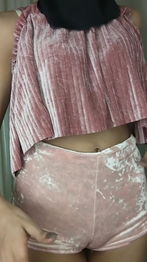 elatedcrimsonturaco.mp4